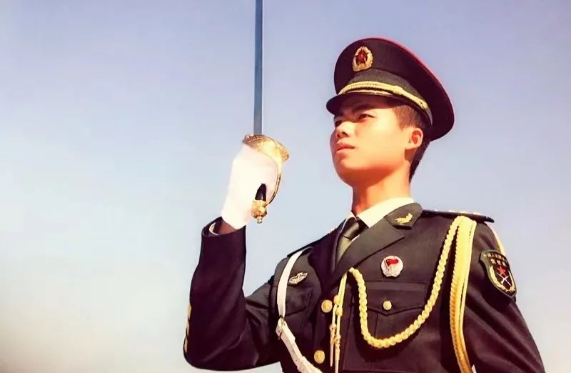 有件事情 不想瞞你們了....這個優質青年還單身！