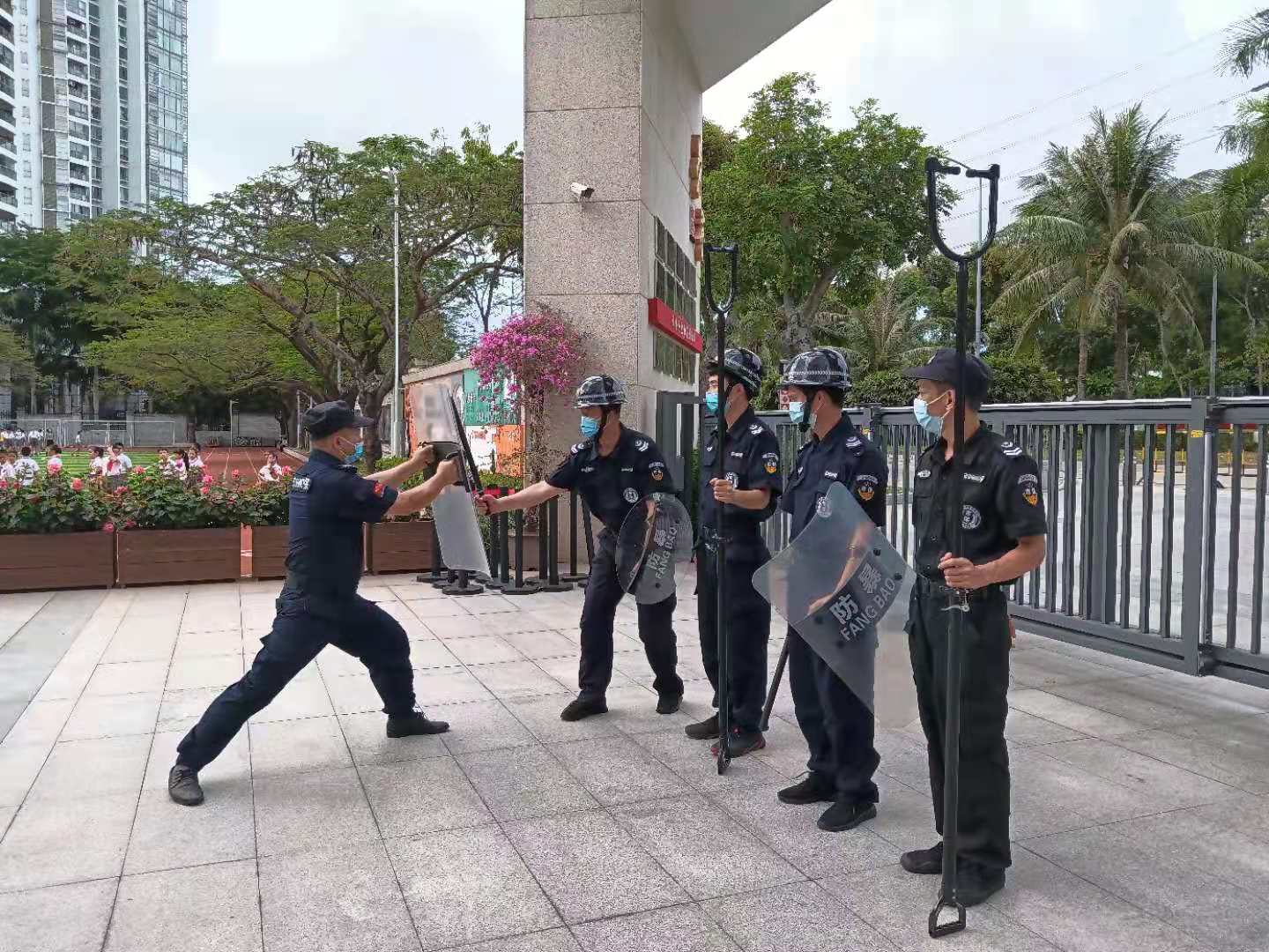 暖心護學,全力筑牢校園安全防線!(圖3) 暖心護學,全力筑牢校園安全防線!(圖3)