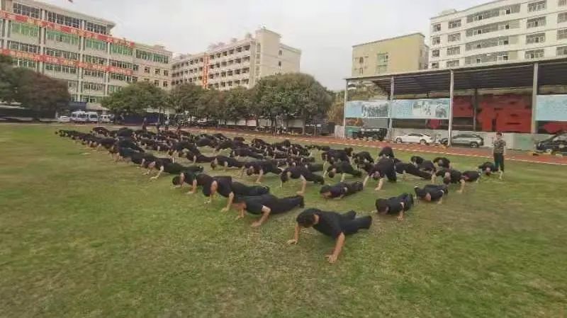 現代騎兵開訓了!(圖4) 現代騎兵開訓了!(圖4)