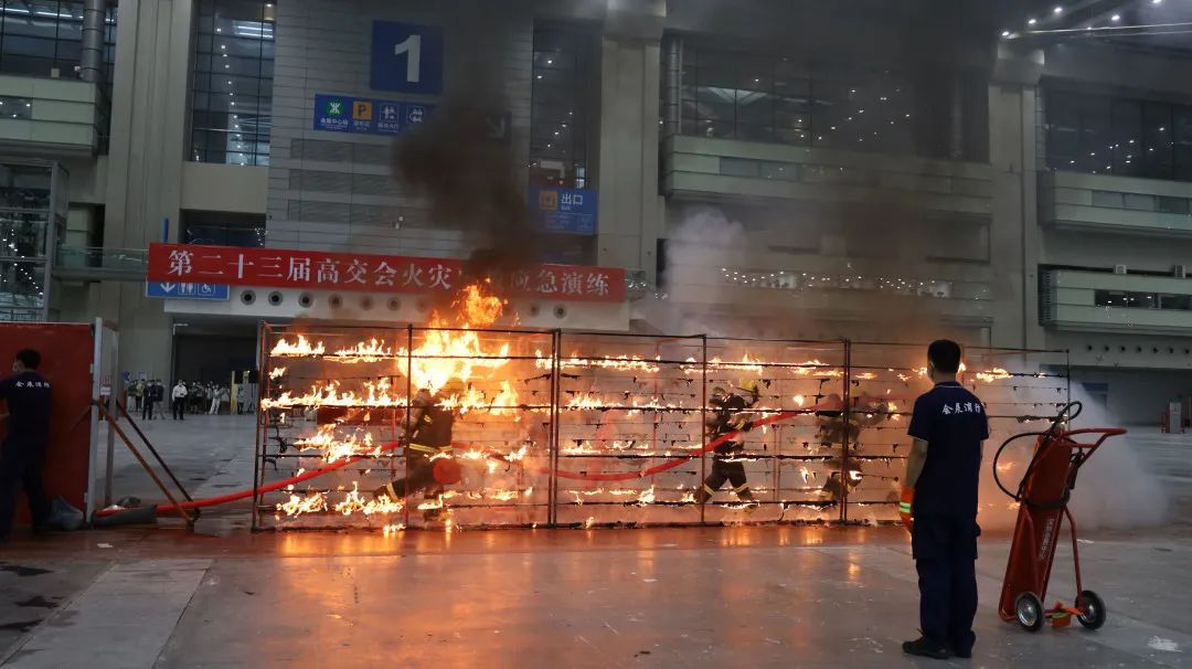 硬核服務！為“中國科技第一展"保駕護航的市保小哥(圖6)